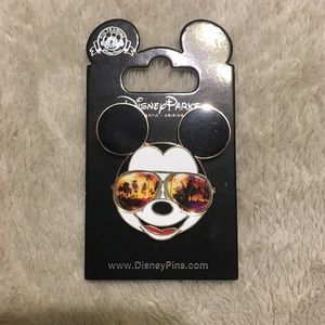 Disney Mickey pin